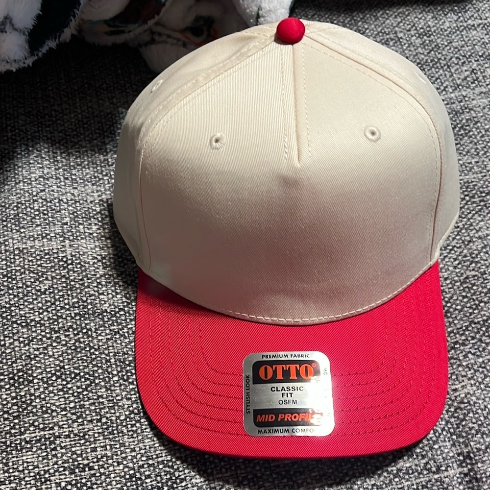 NWOT OTTO Red and Cream Two-Toned Hat